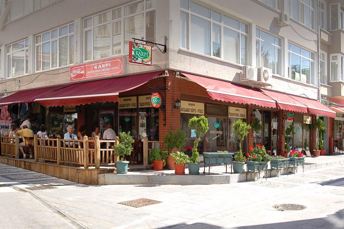 Karpi Trabzon Pidesi Ve Akçaabat Köftesi