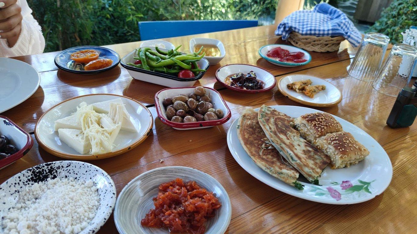 Asmalı Çardak Kahvaltı Evi