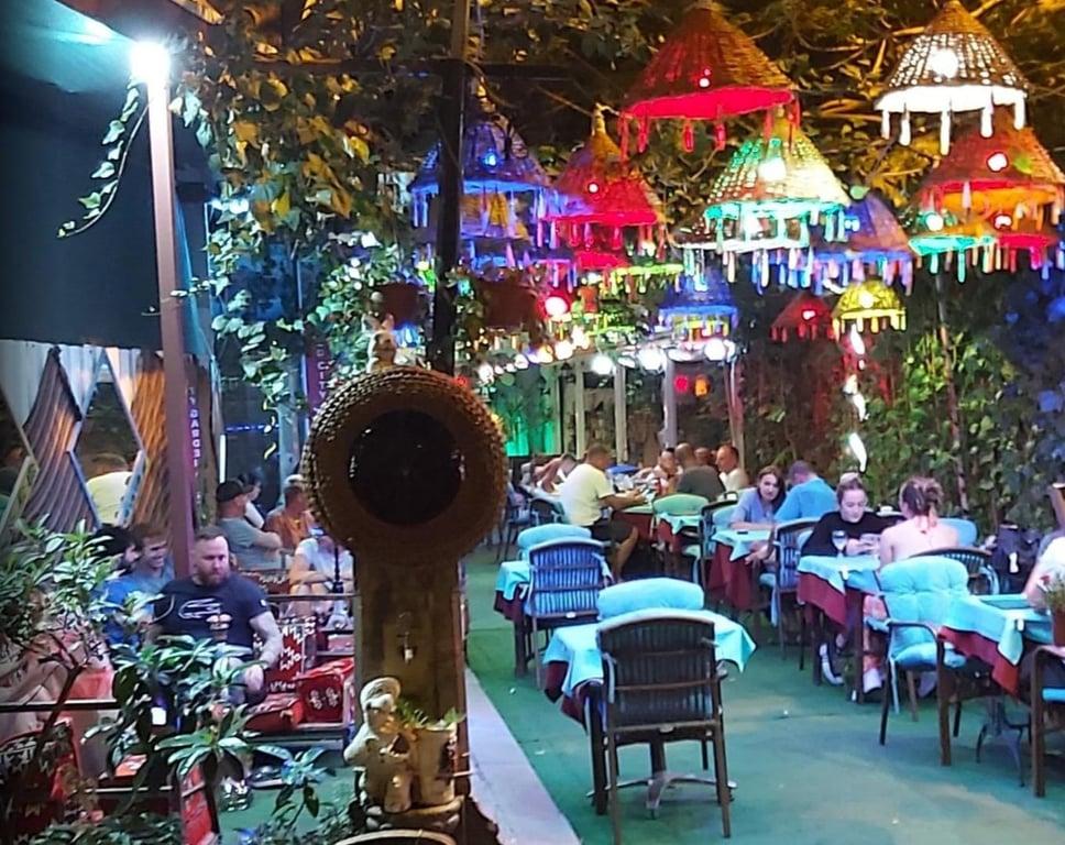 Green Garden Restaurant Cafe fotoğraf 2