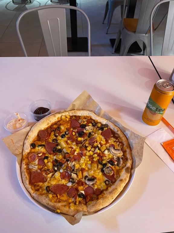 Choys Best Fried Chicken | Pizza | Burger fotoğraf 9
