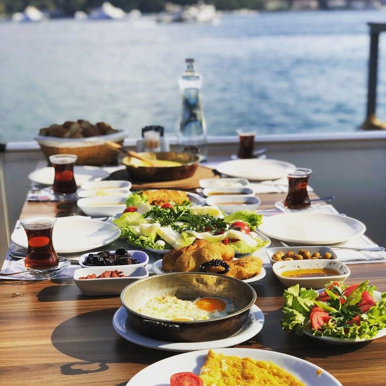 Yalı Er Kitchen Lounge ( Yalı Cafe - Erdilli Gourmet ) fotoğraf 10
