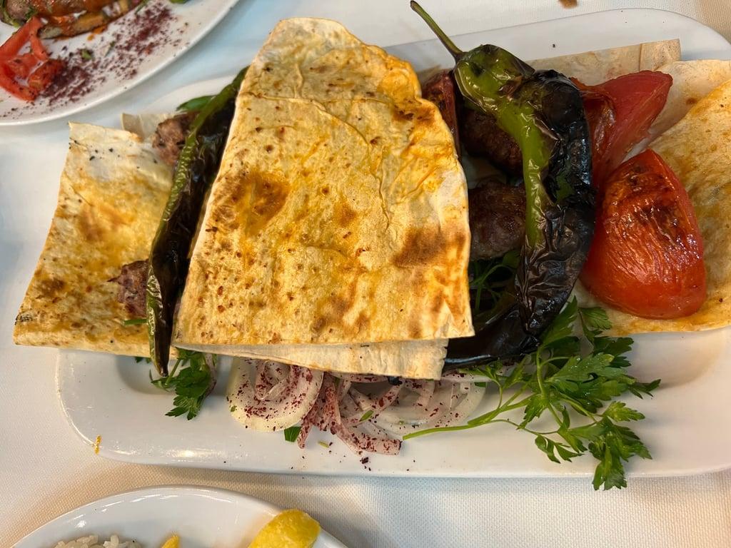 Hacıbaşar Kebap & Baklava Göztepe fotoğraf 13