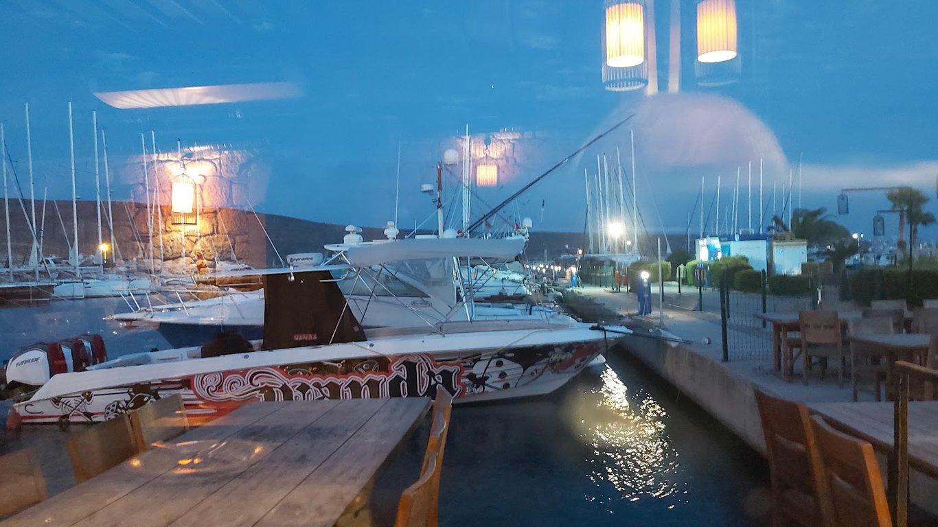 Ferdi Baba Restaurant - MarinAlaçatı