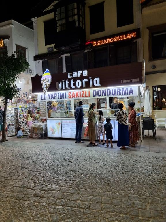 Cafe Vittoria - Ekrem Cakir fotoğraf 1