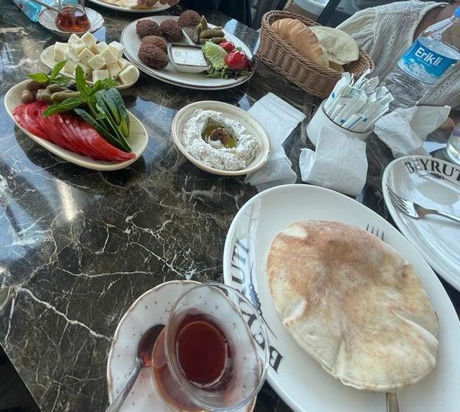 Beyruti Resto & Cafe fotoğraf 5