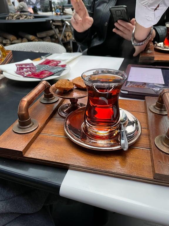 HuQQa Emaar - Best Shisha & Breakfast in İstanbul fotoğraf 8