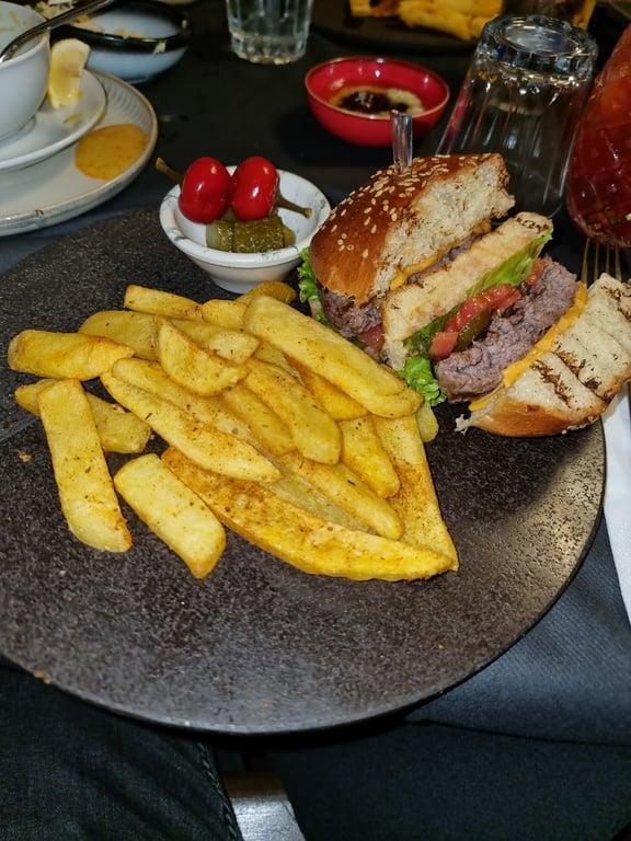 HuQQa Kuruçeşme - Best Shisha & Breakfast in İstanbul fotoğraf 7