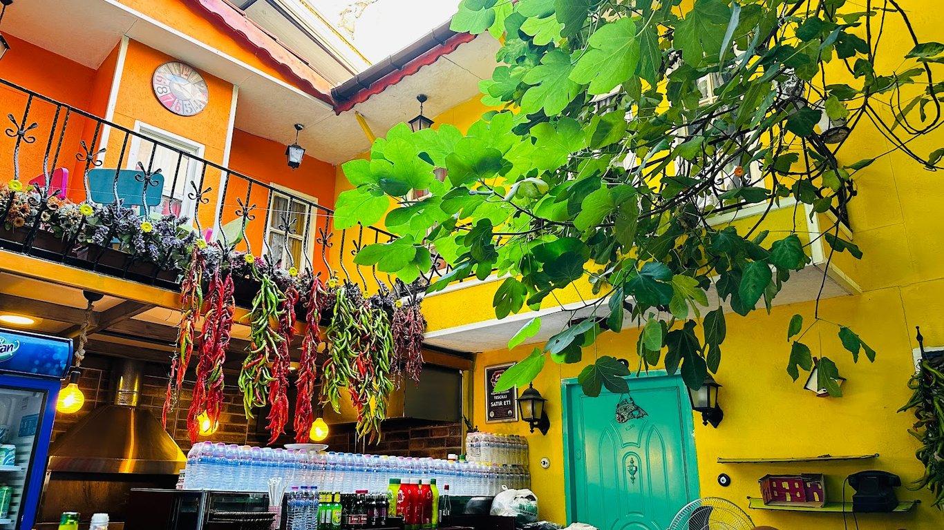 Ara restaurant köfte satıret Edirne tava ciğeri fotoğraf 6