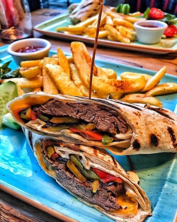 BAM'S Cafe Restaurant fotoğraf 3