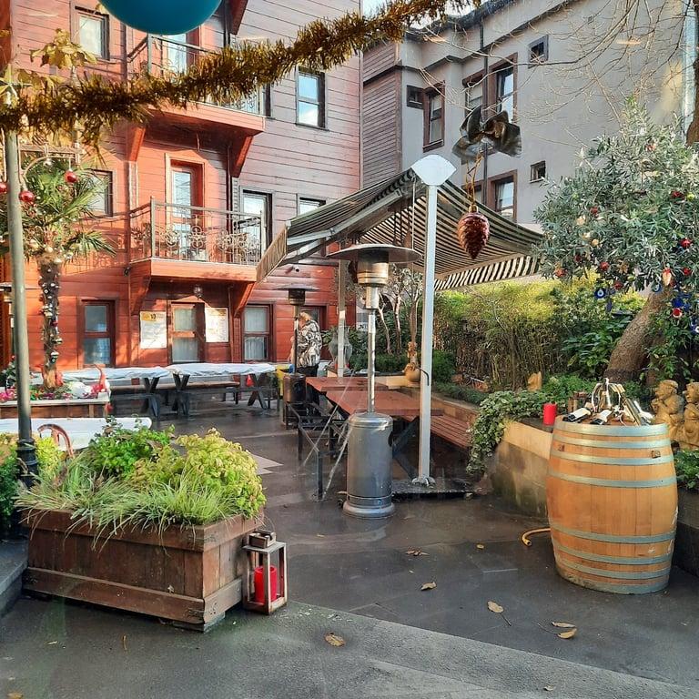 Garden 1897 Restaurant fotoğraf 2