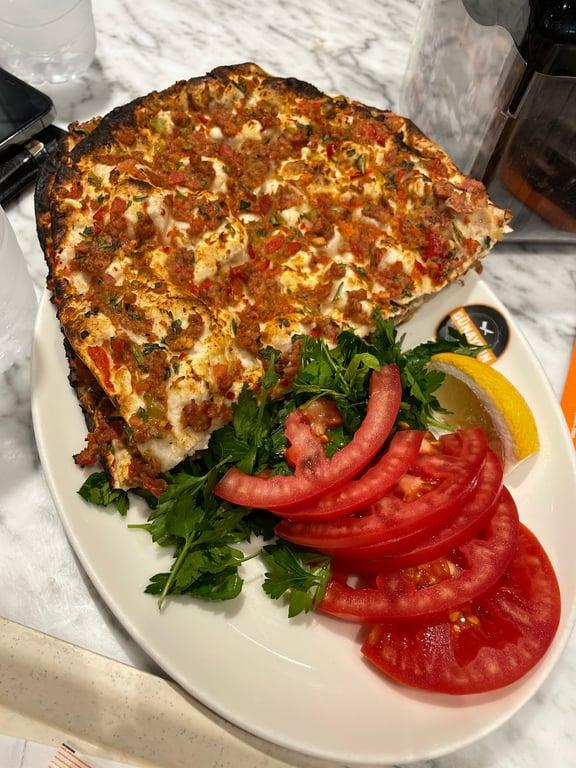 Günaydın Köfte & Döner Vadi İstanbul