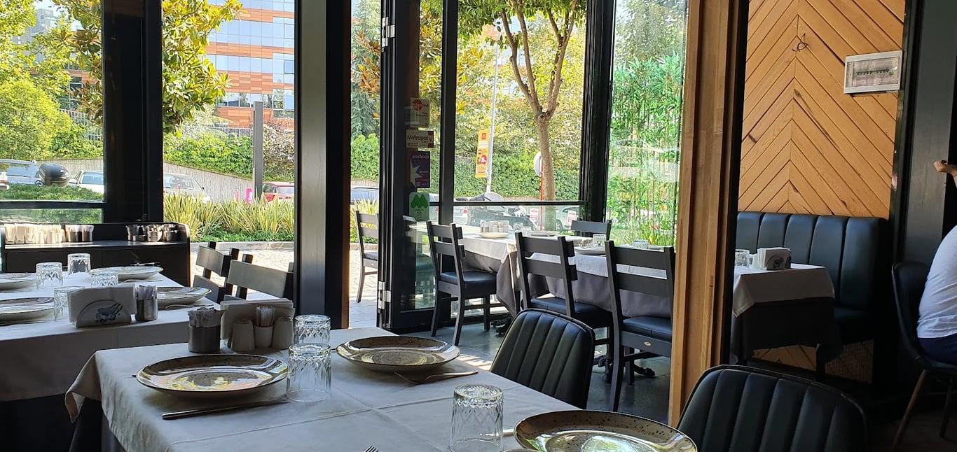 WOOD KEBAP & RESTAURANT fotoğraf 2