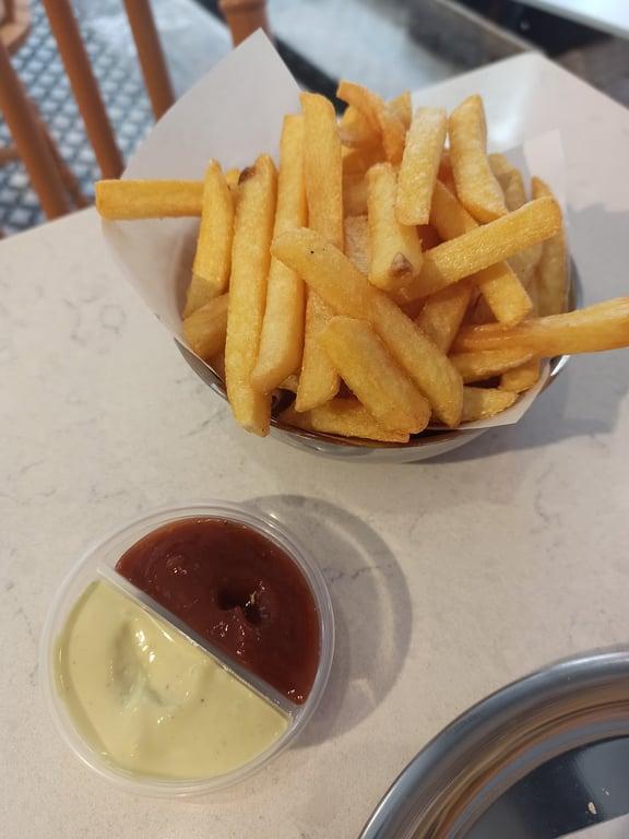 NOM BURGER fotoğraf 6