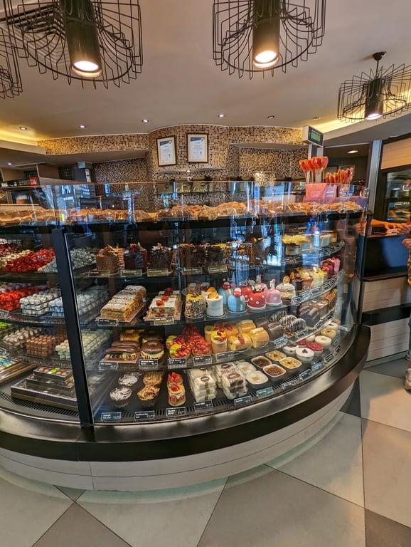 Elizinn Patisserie Restaurant fotoğraf 8