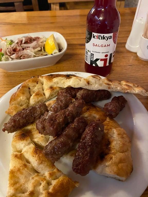 Nazım Usta Hacıbayram Dönercisi