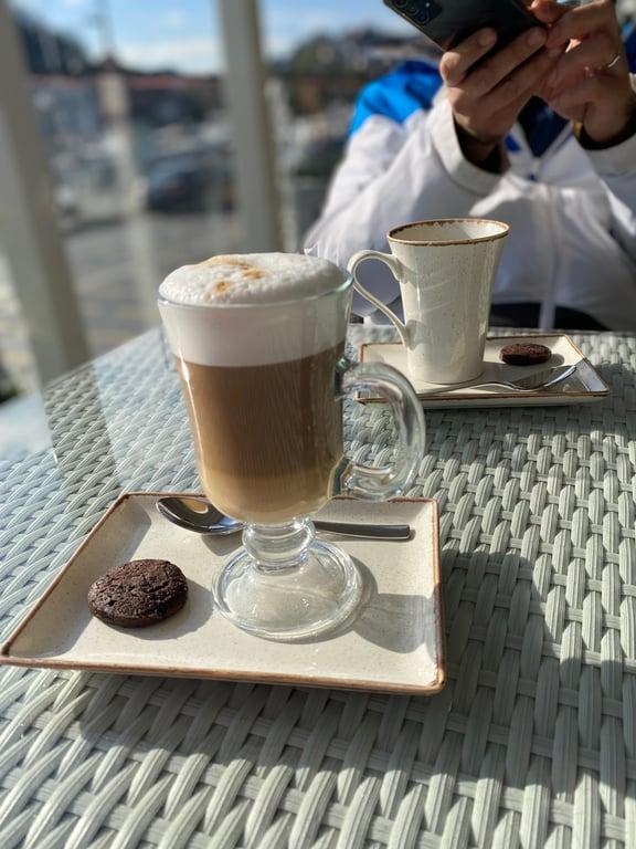 R.E.A.D Cafe & Bakery Recharge, Eat & Drink fotoğraf 4