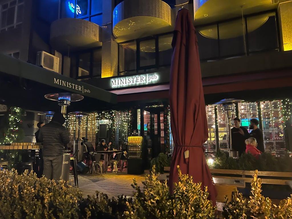 Minister Pub fotoğraf 7