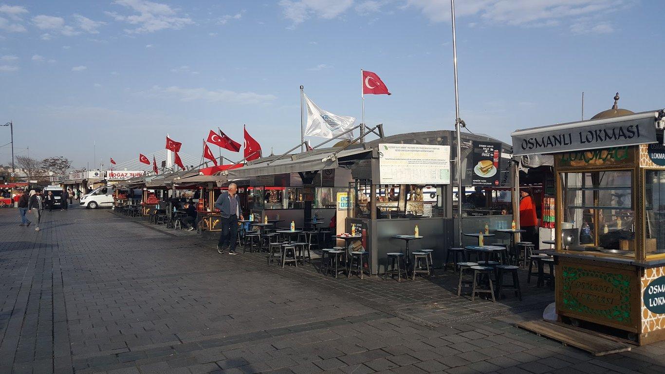 Tarihi Eminönü Balık Ekmek