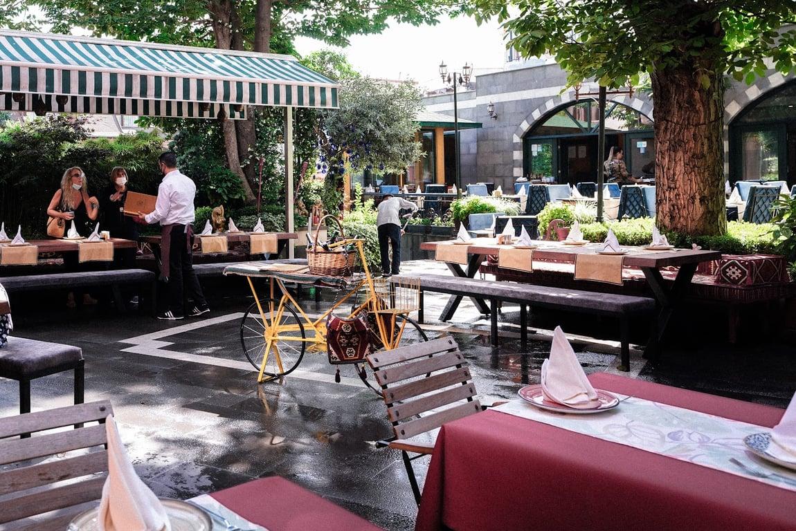 Garden 1897 Restaurant fotoğraf 7