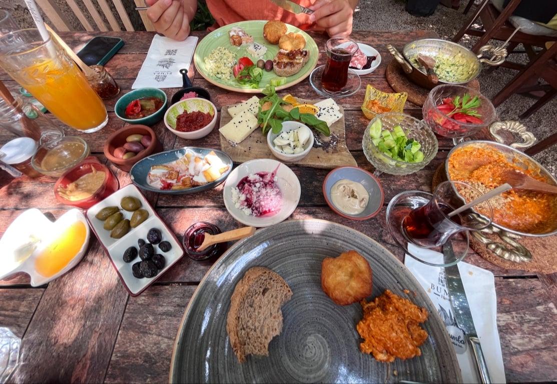 Bumba Breakfast Club fotoğraf 5