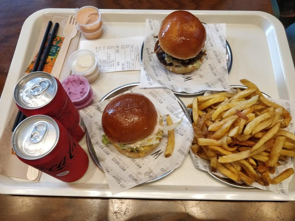 WHITE BURGER by Serhat Doğramacı ATAŞEHİR fotoğraf 5
