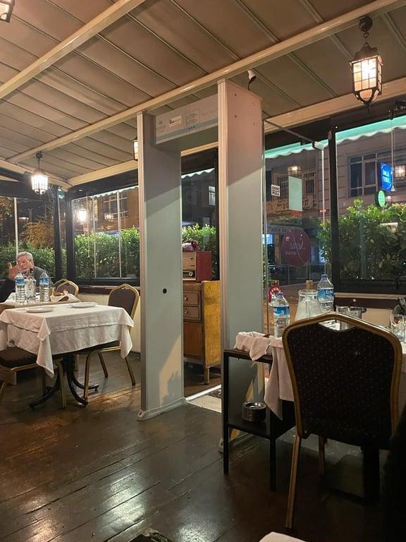 Safie Meyhane Havuzlu Bahçe fotoğraf 1
