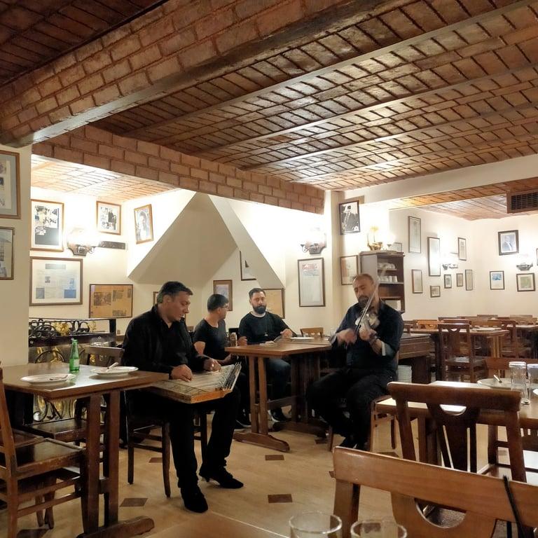 Tarihi Cumhuriyet Meyhanesi fotoğraf 13