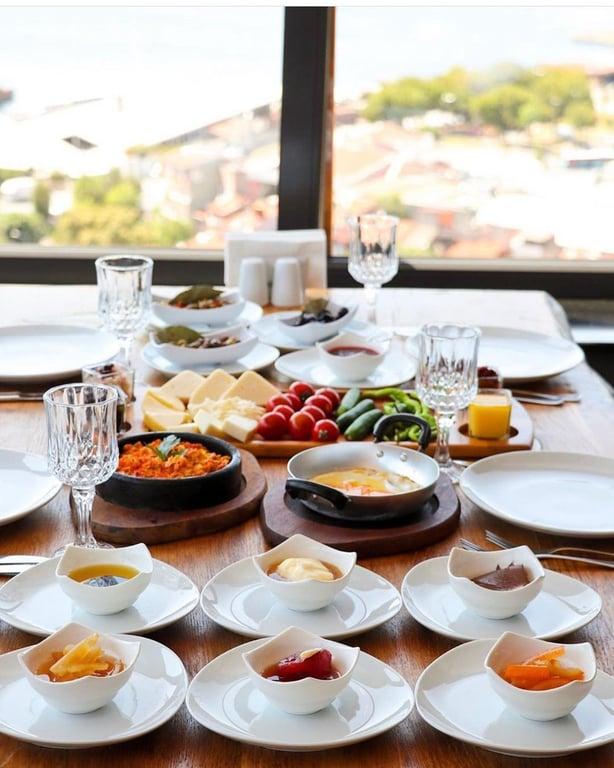 Pera Adali Restaurant Yeni Nesil Live / STAGE fotoğraf 3