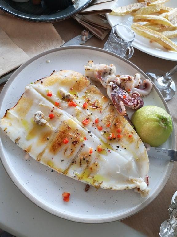 Mamouzelos Seafood Restaurant fotoğraf 6