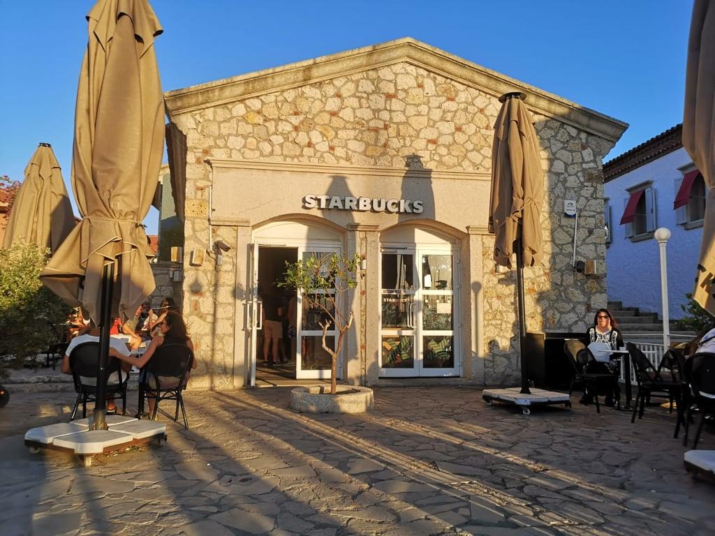 Starbucks fotoğraf 2