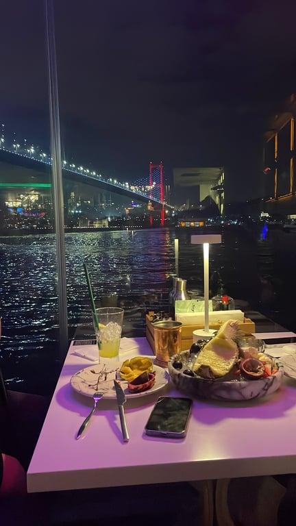 Kaytan Shisha & Food Lounge