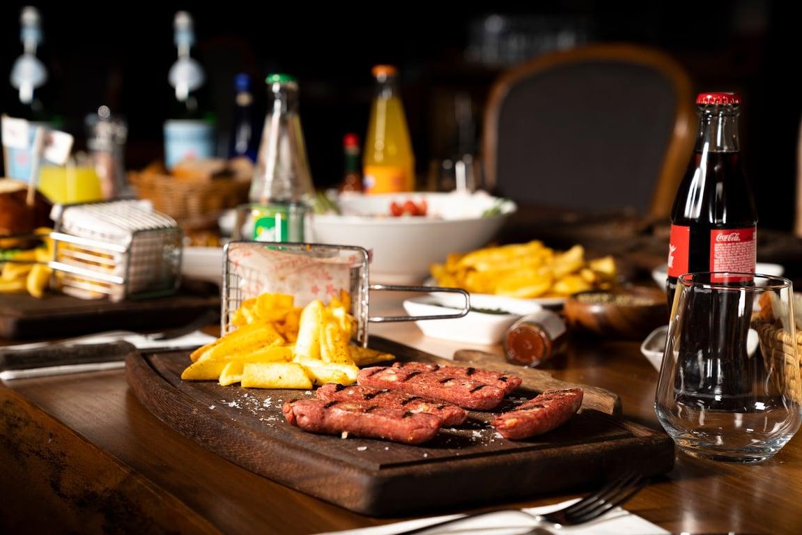 Beş Bıçak Steak House - Kasap fotoğraf 12