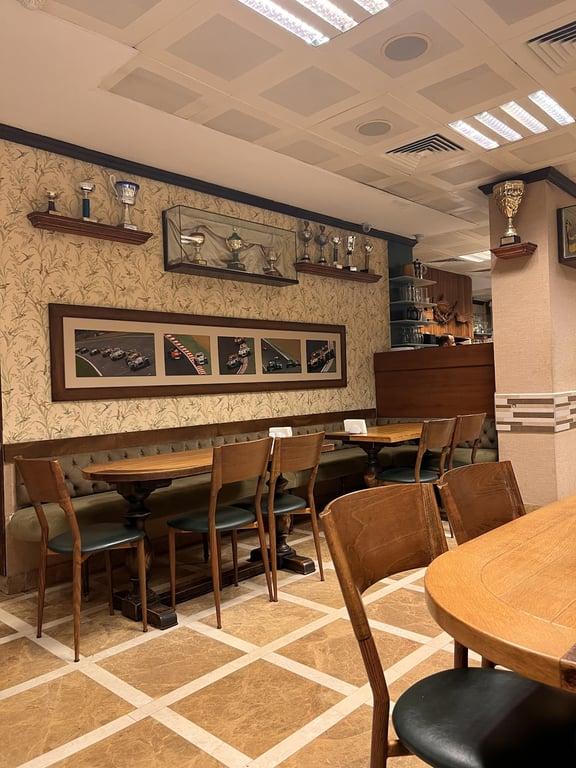 J Burger fotoğraf 10