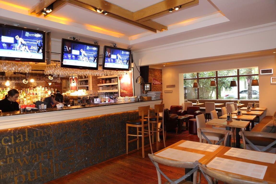 Harvard Bistro Cafe fotoğraf 2
