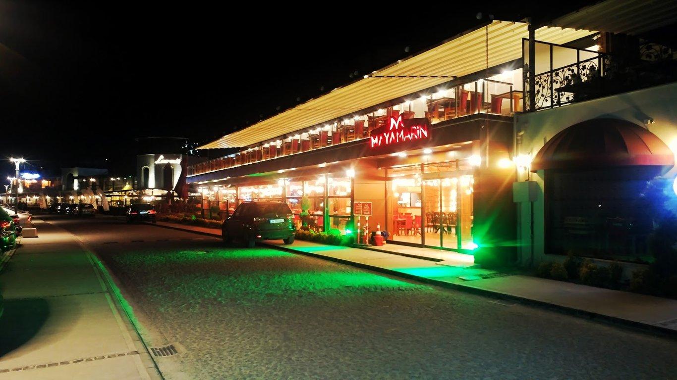 West Maya Marin Restorant fotoğraf 8