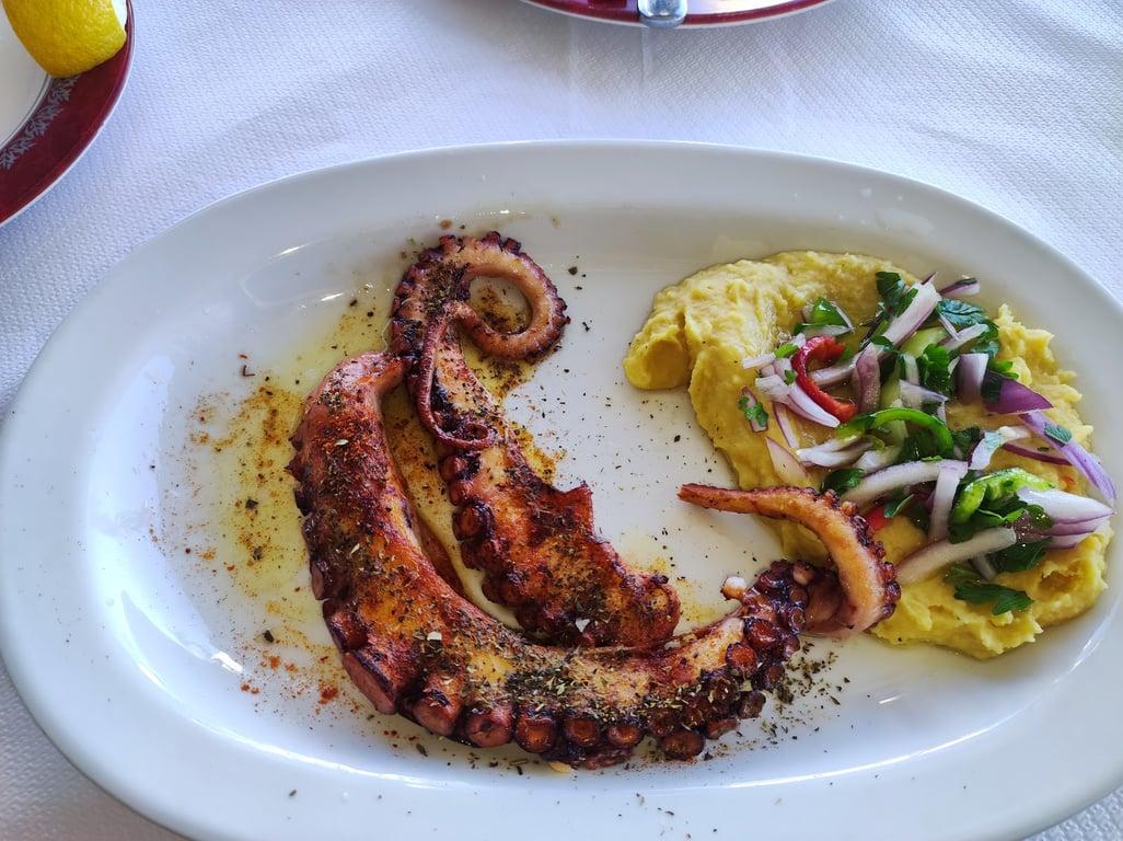 Yorgo Fish Restaurant fotoğraf 4
