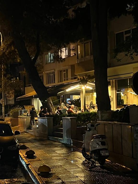 J Burger fotoğraf 8