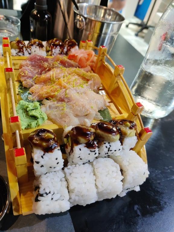 Kantouni Sushi Bar & Asian Food fotoğraf 4