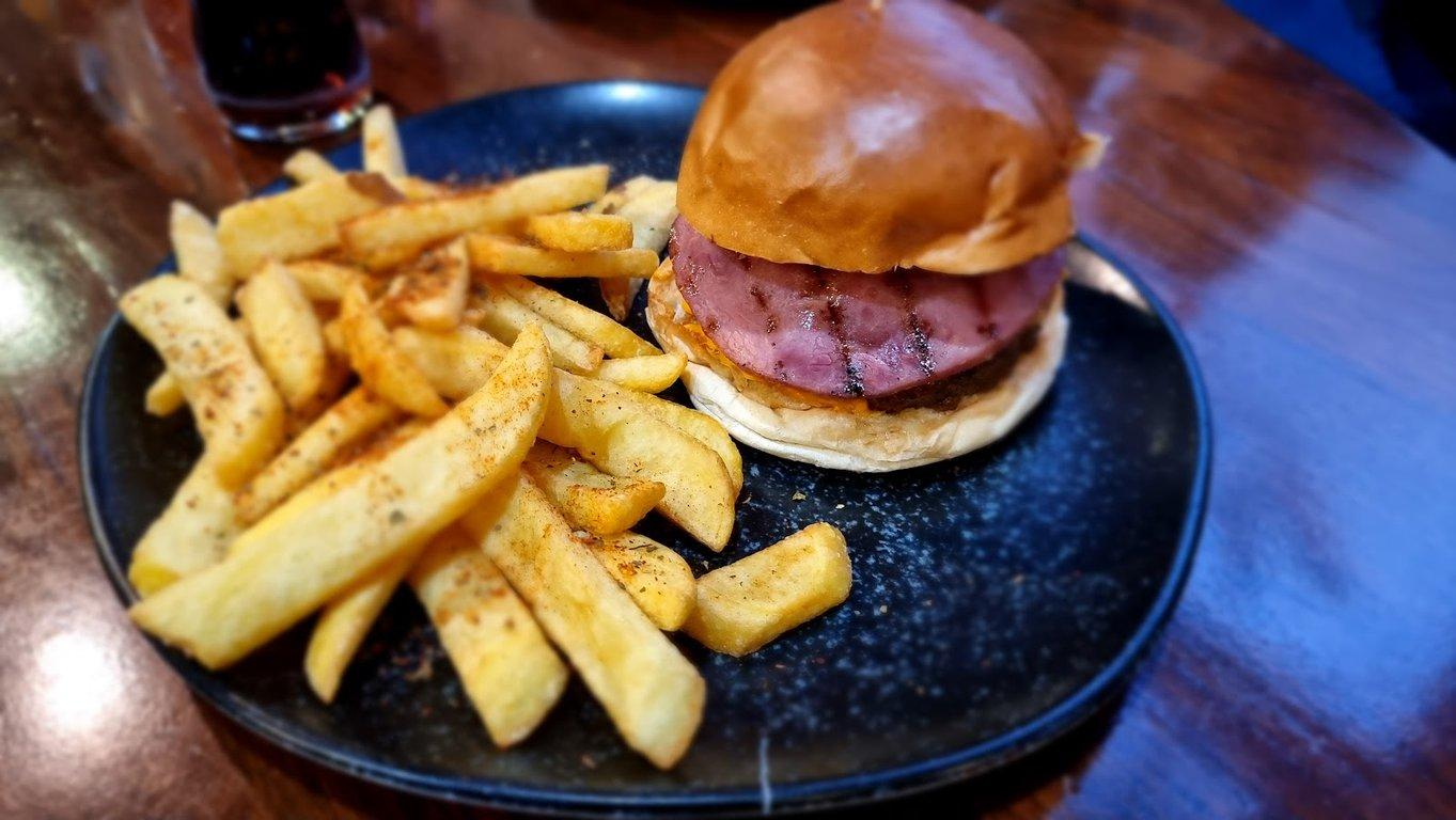 Burger&sausage 200 GRAM