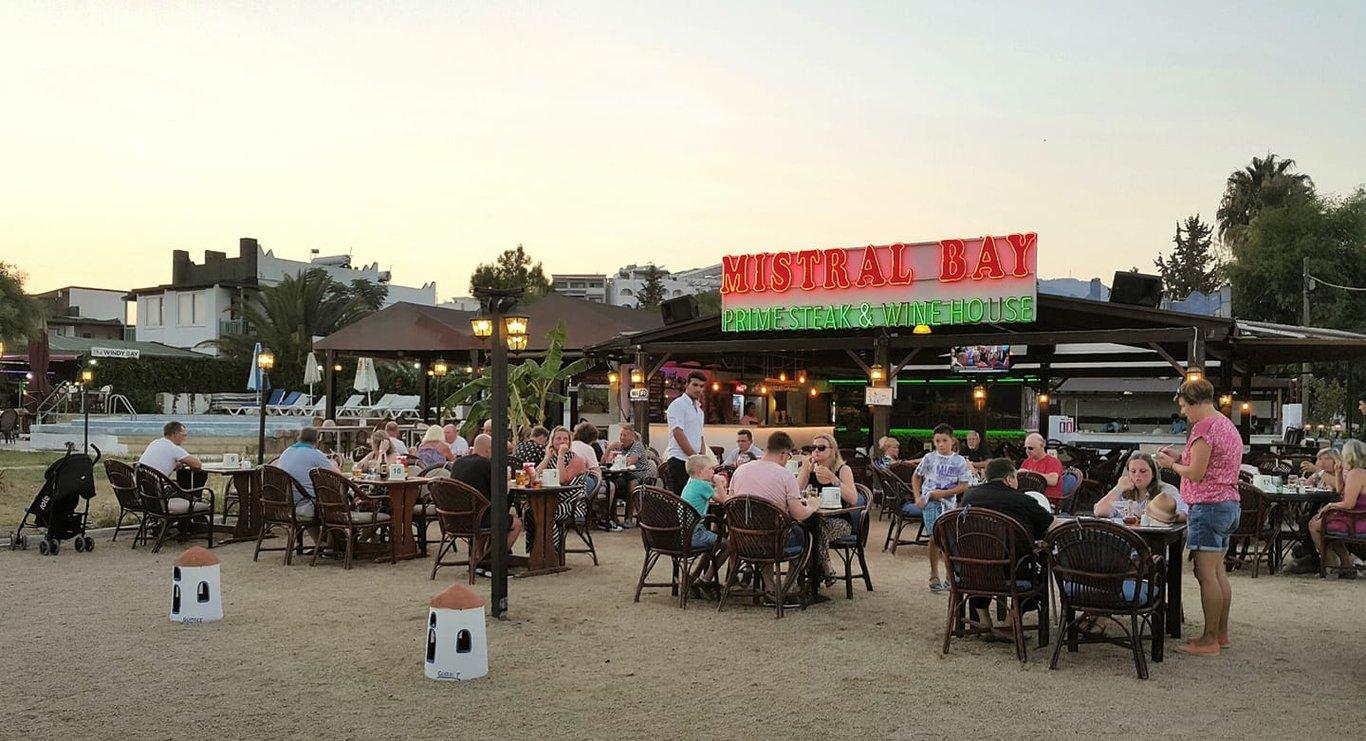 Mistral Bay Steak & Wine House fotoğraf 1