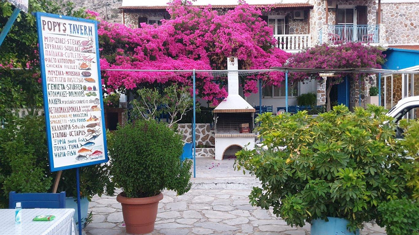 BOOTSHAUS • Old Poppy's Taverna fotoğraf 9