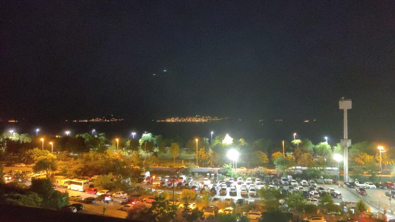 Cafe De Paris - Suadiye