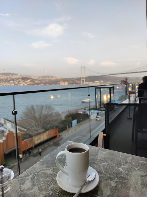 HUBB 77 Restaurant
