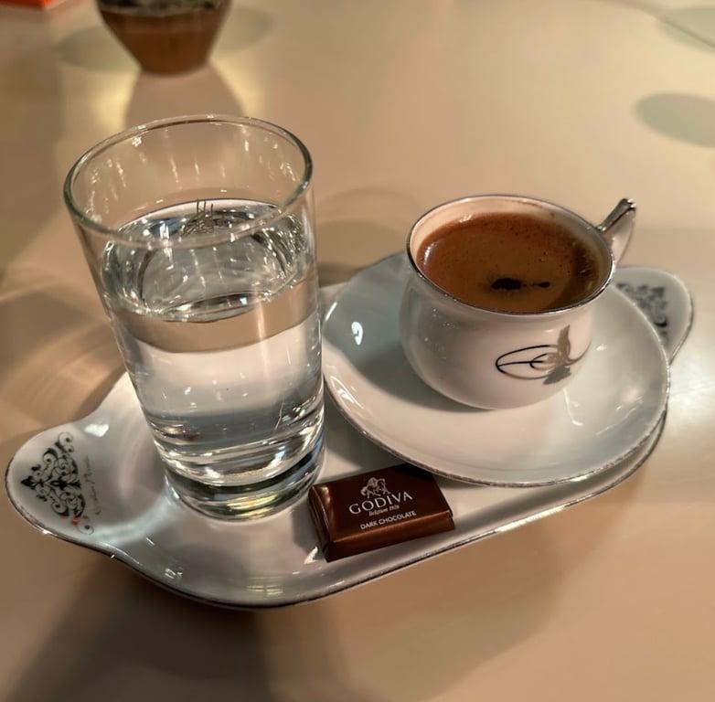 HuQQa Kuruçeşme - Best Shisha & Breakfast in İstanbul fotoğraf 4