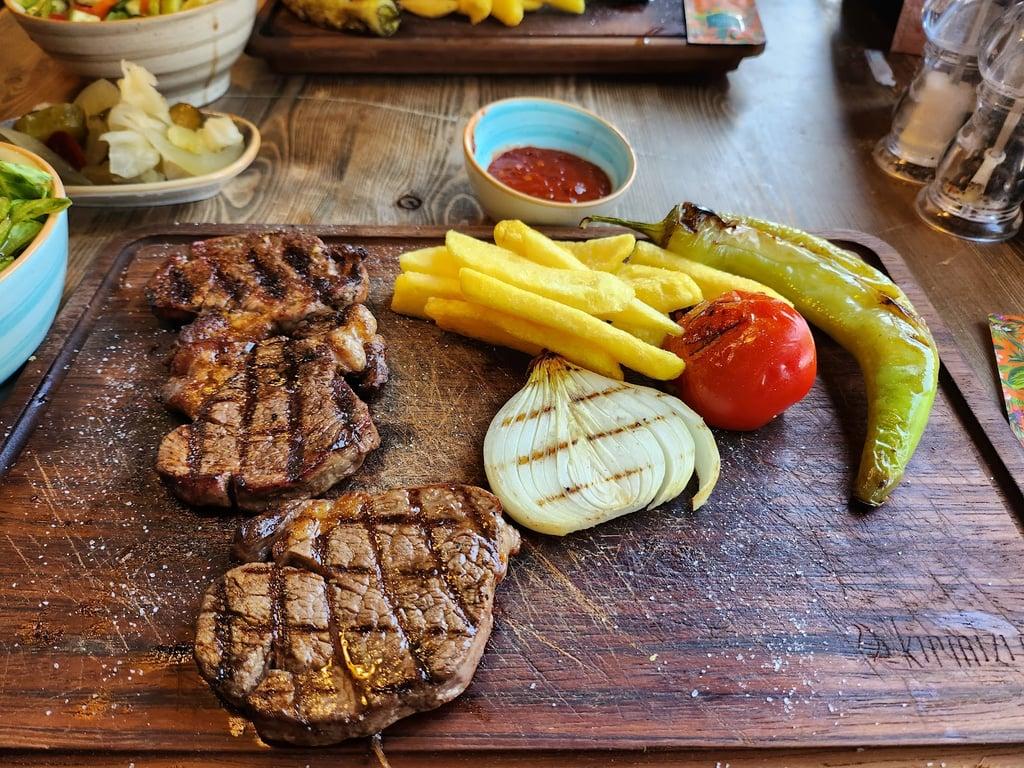 Kırmızı Et Steak Burger Sosis fotoğraf 9