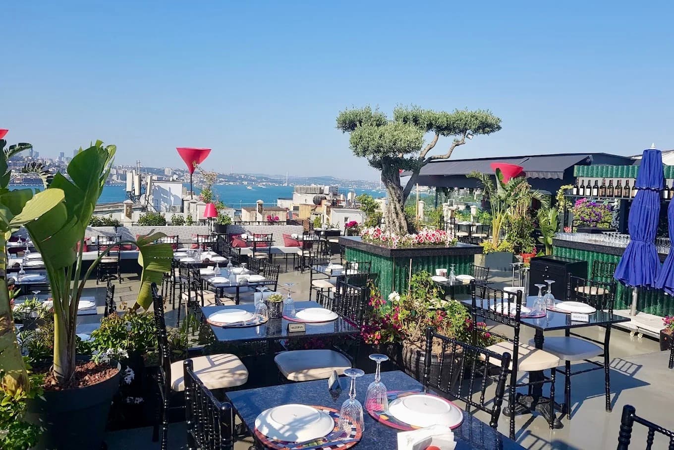 Roof Mezze 360 Restaurant