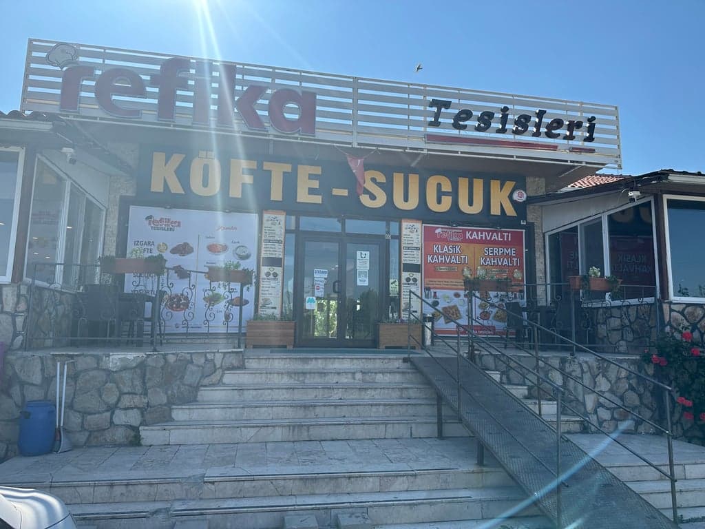 Refika Tesisleri (Ballı Kaymaklı Gözleme)